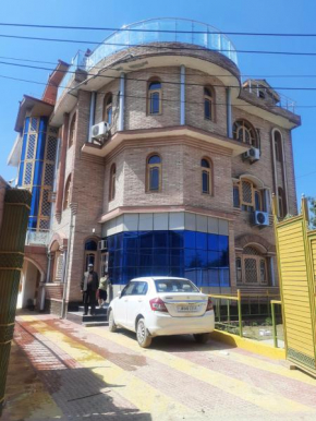 Bashaw Residency, Top Rated Family Guest House Near Srinagar Airport